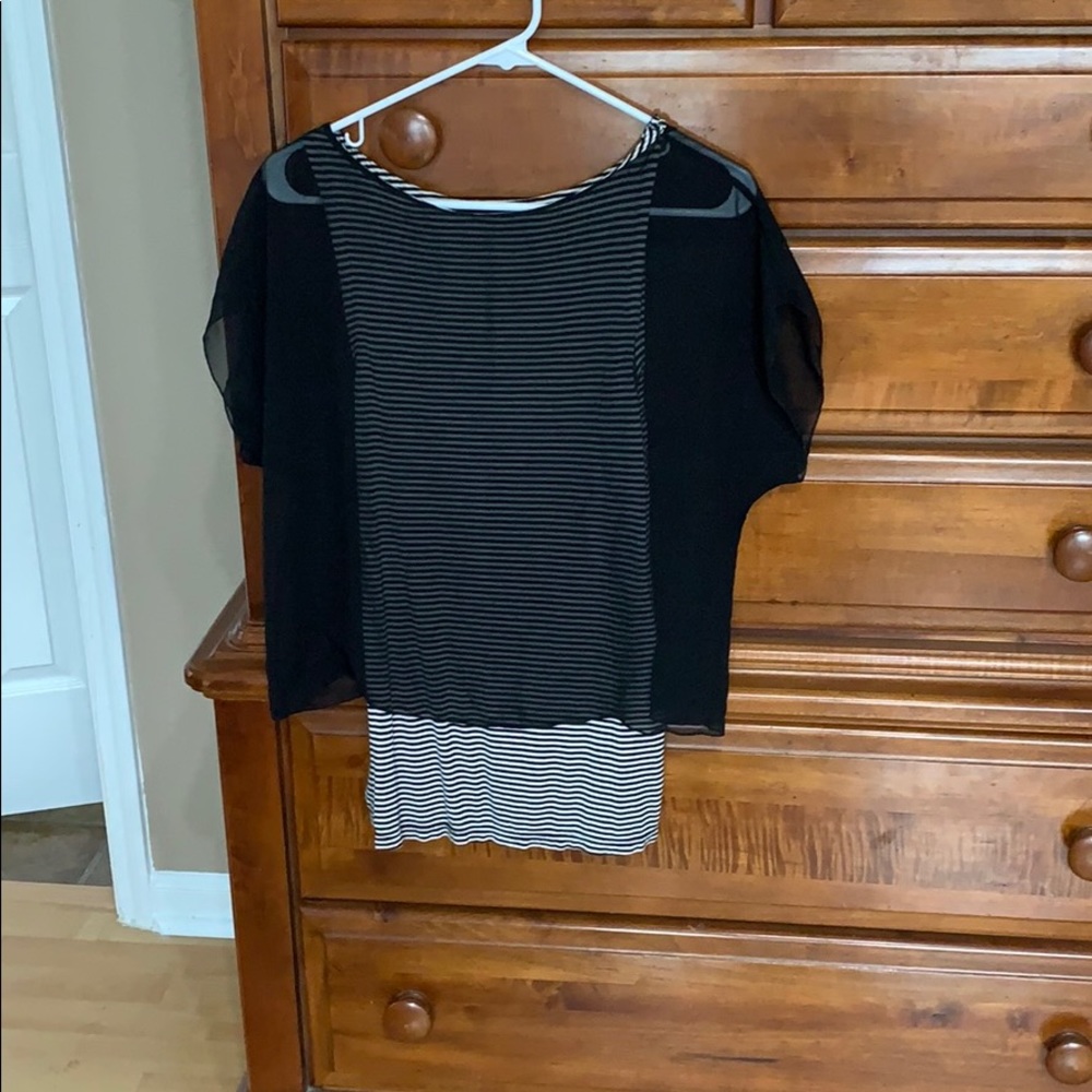 Express - Black & White Top